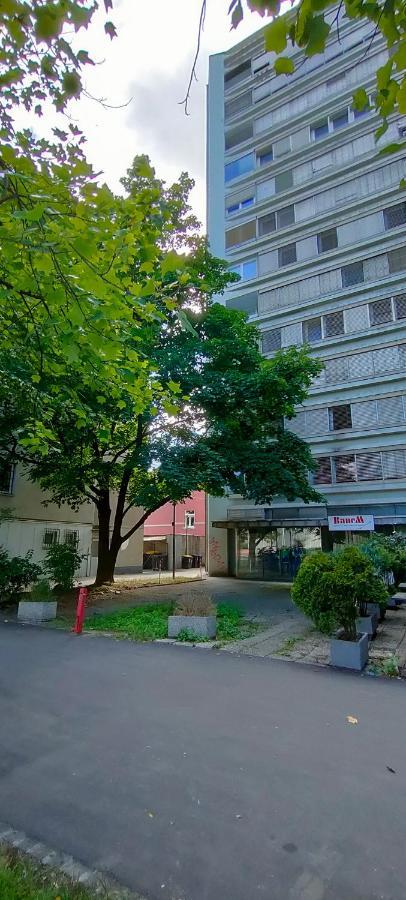 Corner Tower // Prijetno Stanovanje Za 4 Osebe + Free Parking Любляна Екстер'єр фото